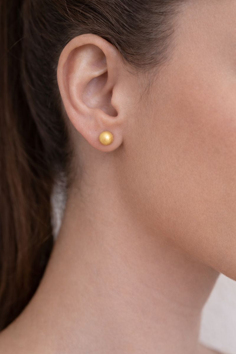 Mat 14 Karat Yellow Gold Top Earring 6 mm.