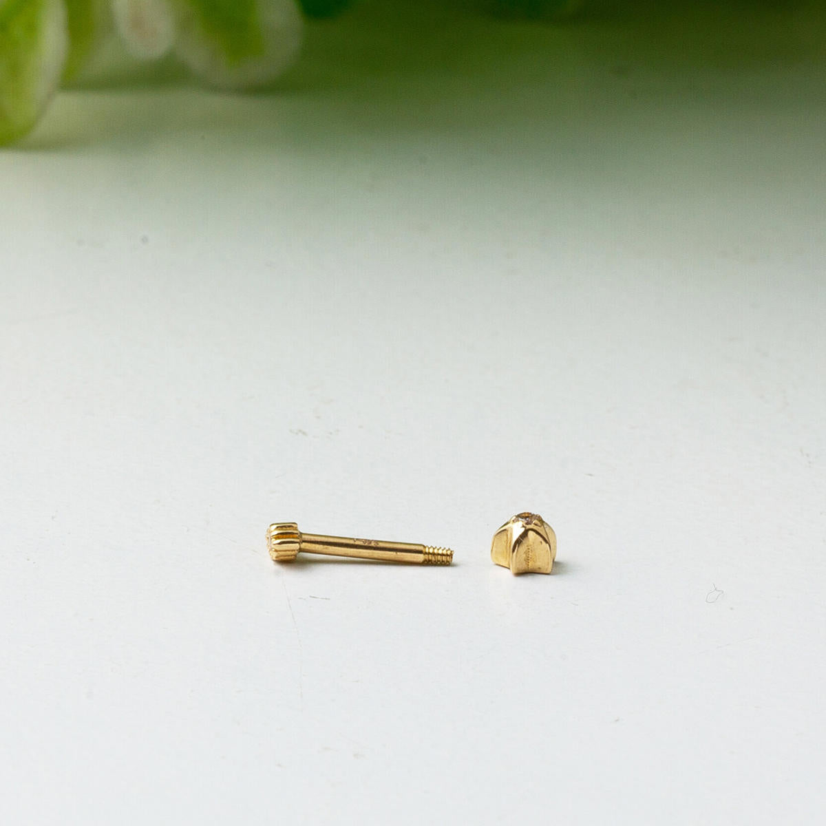 14 Ayar Altın Tektaş Tragus Piercing Küpe - Görsel 3