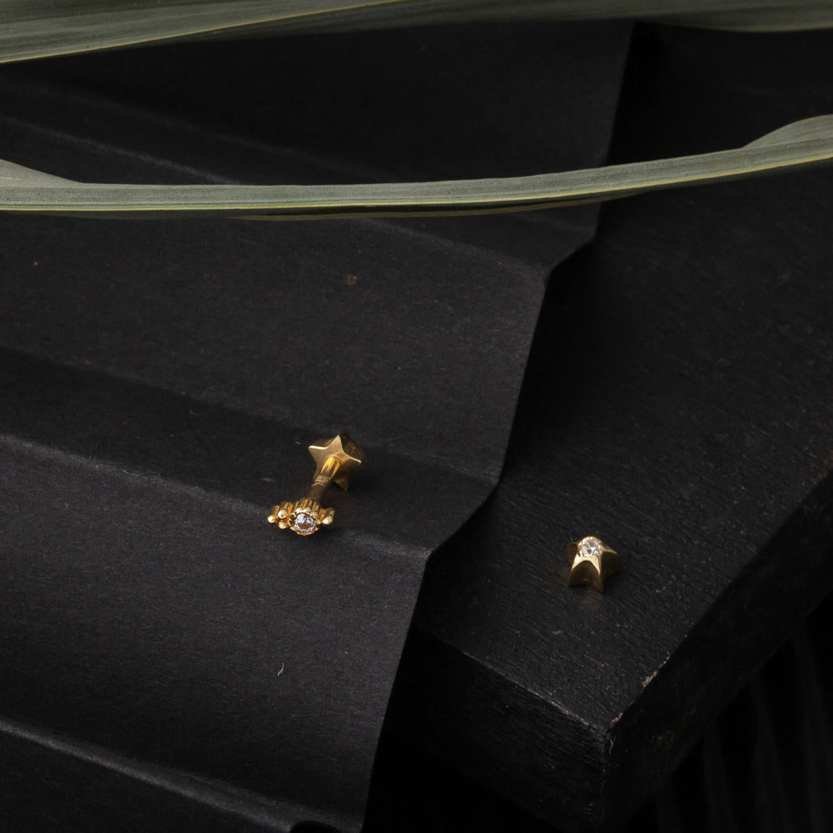 14 Ayar Altın Tektaş Tragus Piercing Küpe - Görsel 4
