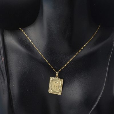 M Harf Kolye Kare Plakalı 14 Ayar Altın - 14K - 1.63g - EZ Gold