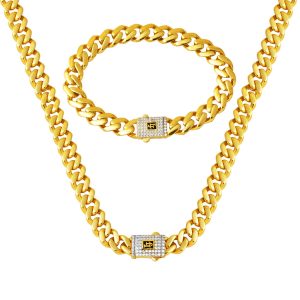 22 Karat with Stones with Clasp Classic Curb Gold Set