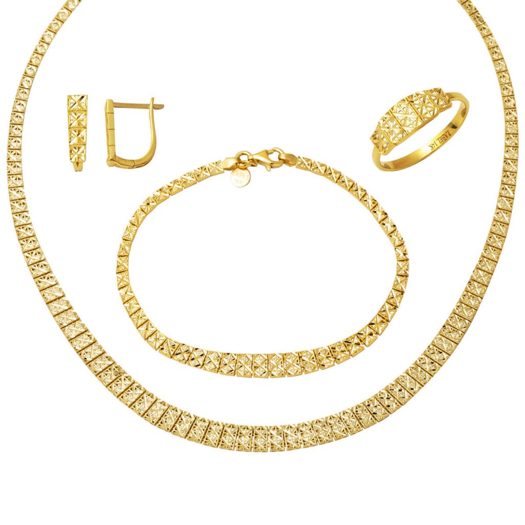 Plain 14 Karat Gold Wedding Jewelry Set