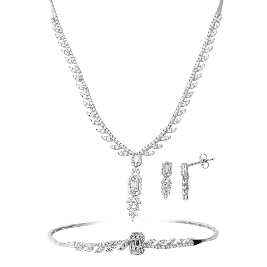 Leaves 14 Karat Baguette with Stones Gold Set