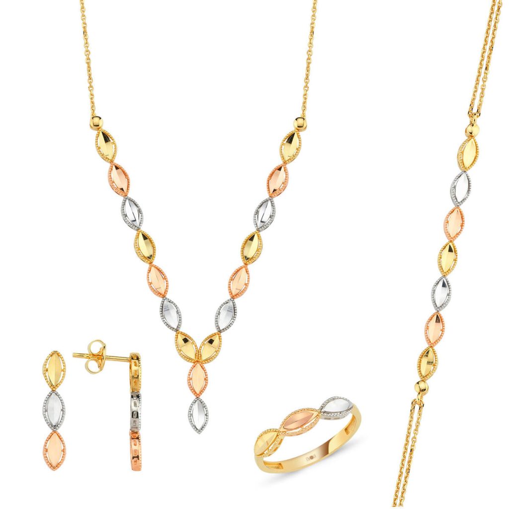 Favori 14 Karat Gold Engagement Jewelry Set