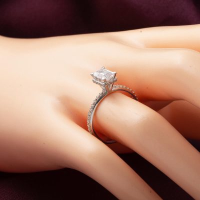 Baget Taşlı Yarımtur Altın Yüzük - 14K - 2.54g - EZ Gold