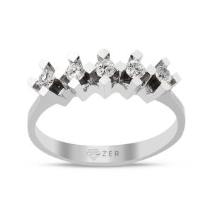 0,30 Carat Çapraz Montür Five-Stone Diamond Ring