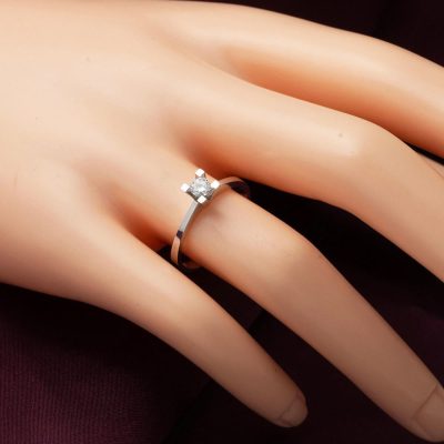 Square Setting 0,21 Karat Solitaire Diamond Ring - 14K - 2.14g - EZ Gold