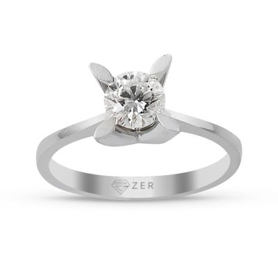 0,21 Karat Solitaire Diamond Almond Setting Ring