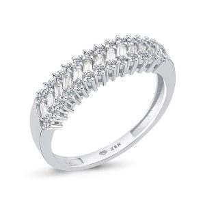 0,47 Carat Baguette Half-Turn Diamond Ring