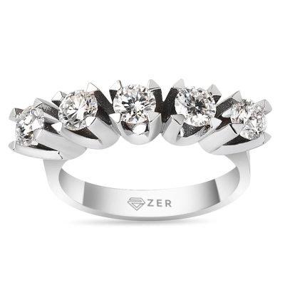 0,50 Karat Five-Stone Diamond Ring