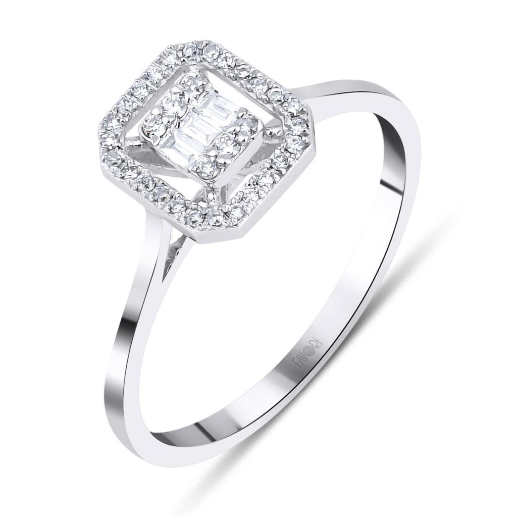 0,14 Carat Baguette Diamond Ring
