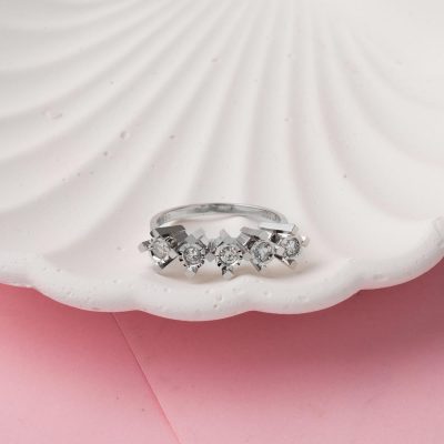0,30 Karat 5 Taş Diamond Gold Ring - 14K - 2.98g - EZ Gold